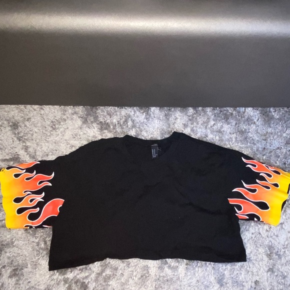 Forever 21 Tops - Black fire crop top